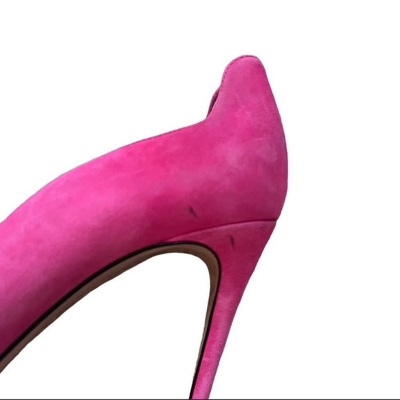 Elegant Pink Suede Heels - Picture 7 of 11